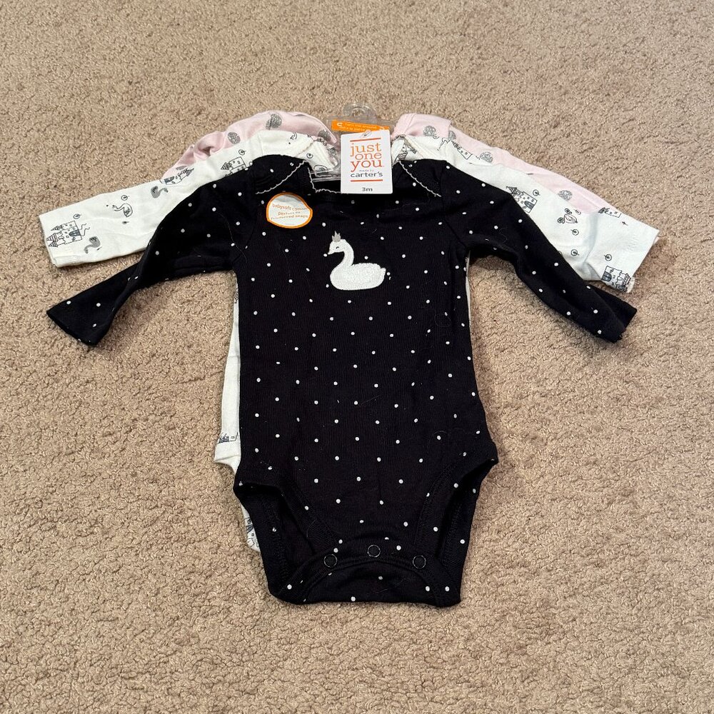 CARTERS ONE PIECE PAJAMAS SET OF 3 GIRLS 0-3 MONTHS BRAND NEW WITH TAGS